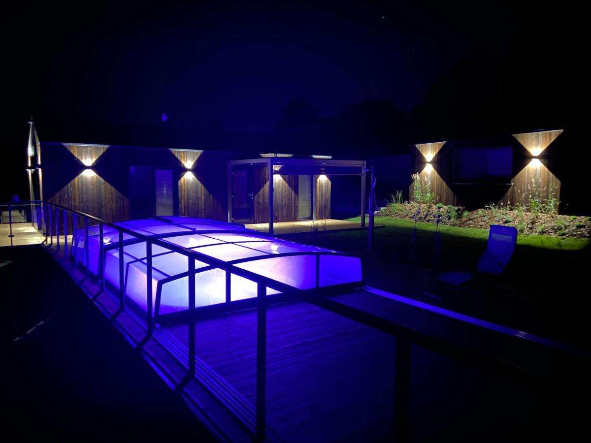 Nowe Domki Deluxe Z Widokiem Na Zatoke Z Basenem I Sauna Oslonino Exterior photo