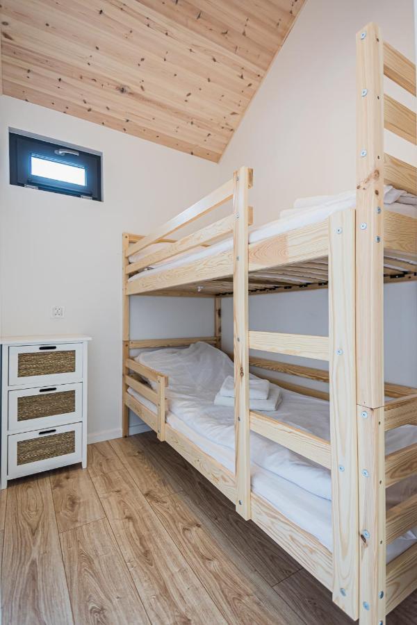 Nowe Domki Deluxe Z Widokiem Na Zatoke Z Basenem I Sauna Oslonino Exterior photo